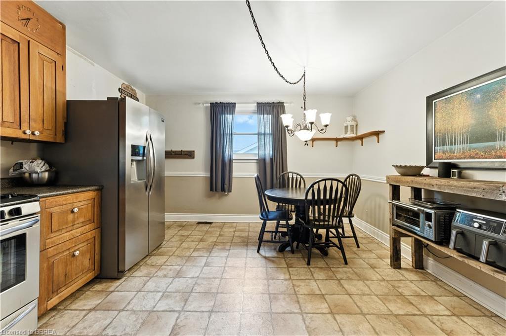 30 Main Street N, St. George, ON - Indoor Photo Showing Kitchen