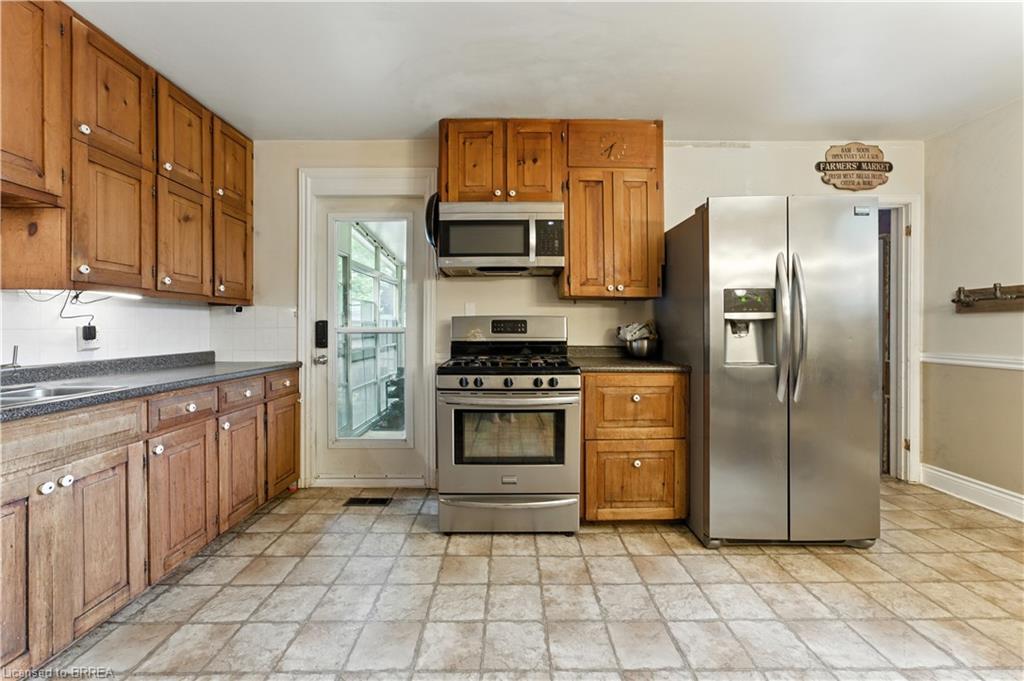 30 Main Street N, St. George, ON - Indoor Photo Showing Kitchen