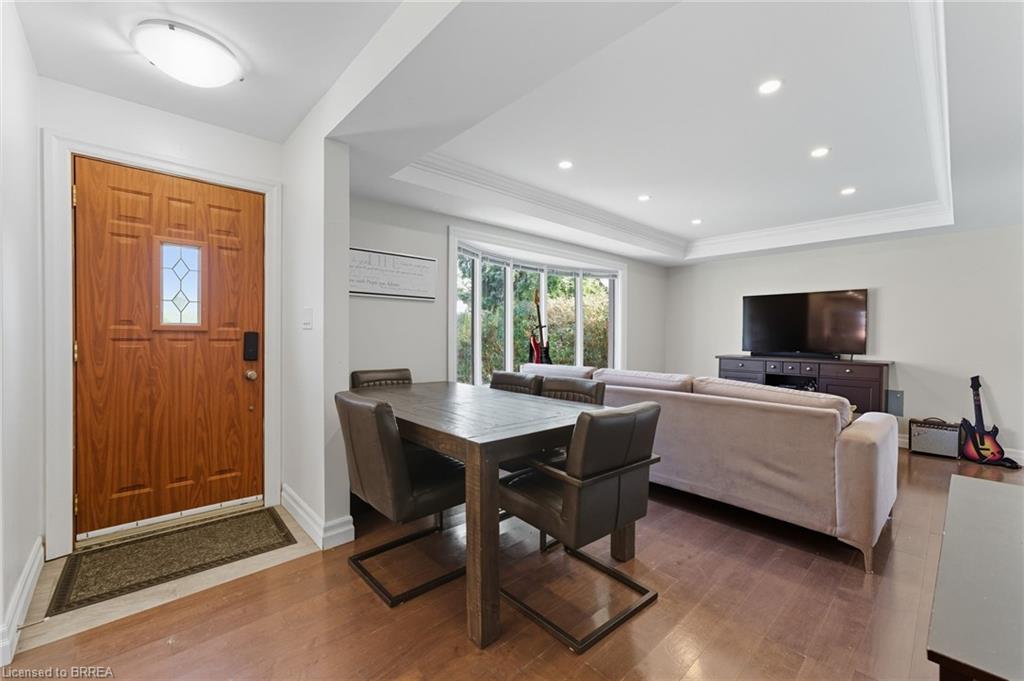 1314 Fisher Avenue, Burlington, ON - Indoor