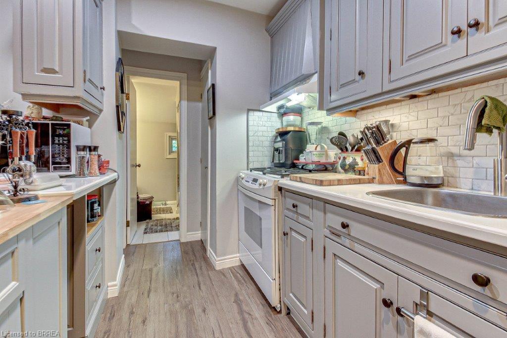 254 Brant Avenue, Brantford, ON