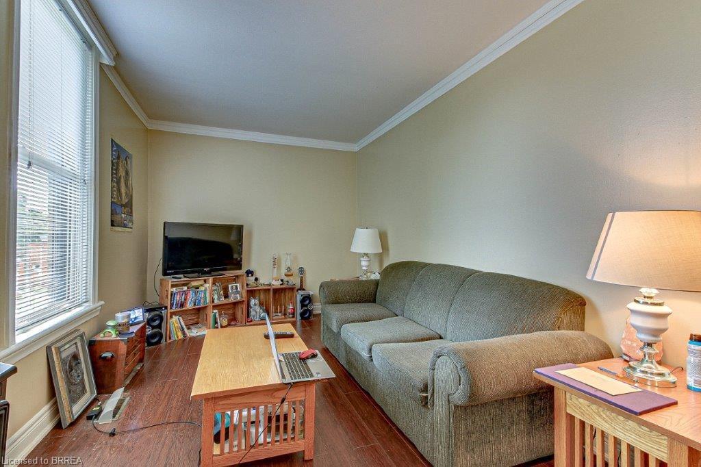 254 Brant Avenue, Brantford, ON