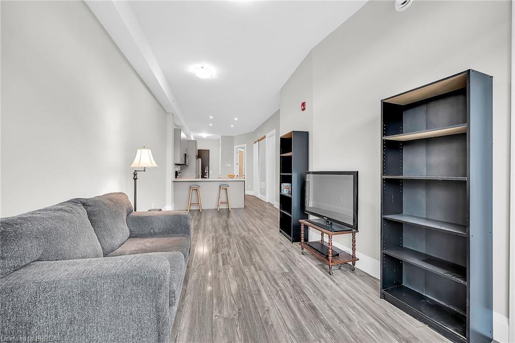 120 B-85 Morrell Street, Brantford, ON - Indoor Photo Showing Living Room