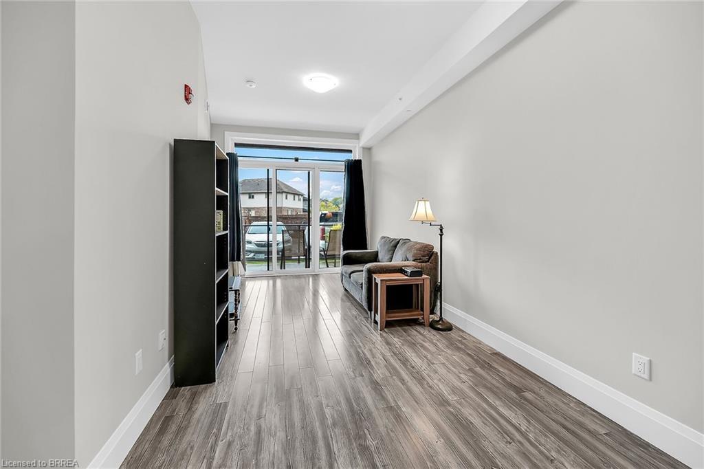 120 B-85 Morrell Street, Brantford, ON - Indoor