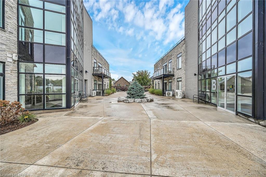120 B-85 Morrell Street, Brantford, ON - Outdoor