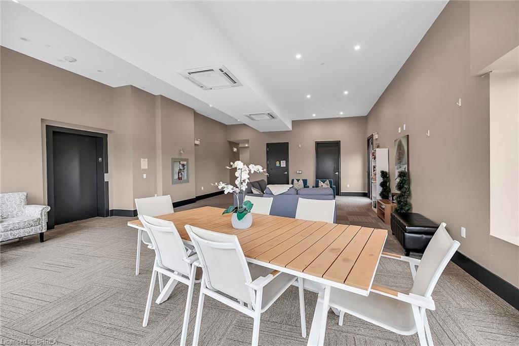 120 B-85 Morrell Street, Brantford, ON - Indoor