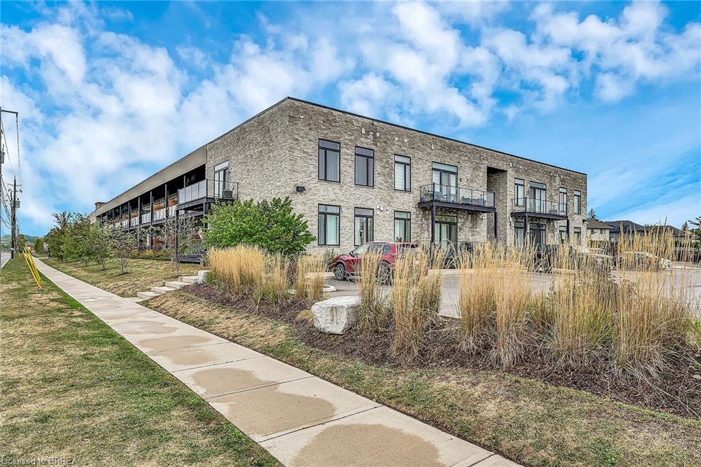 120 B-85 Morrell Street, Brantford, ON - Outdoor