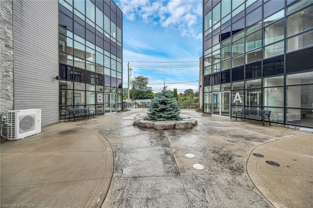 120 B-85 Morrell Street, Brantford, ON - Outdoor