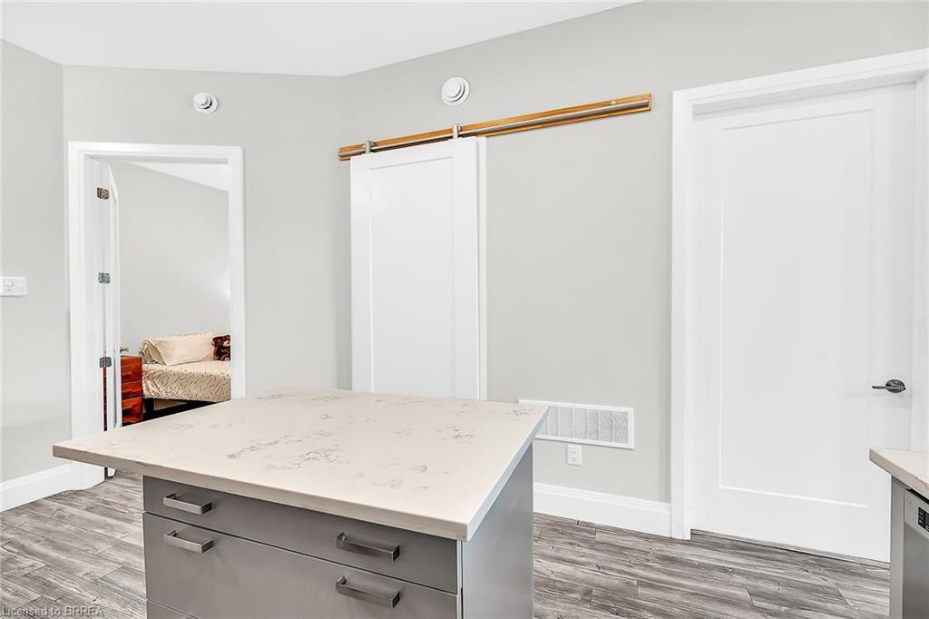 120 B-85 Morrell Street, Brantford, ON - Indoor Photo Showing Other Room