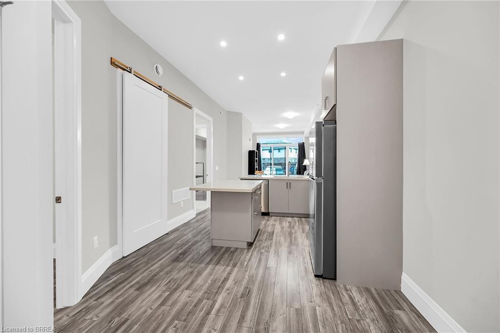 120 B-85 Morrell Street, Brantford, ON - Indoor Photo Showing Other Room