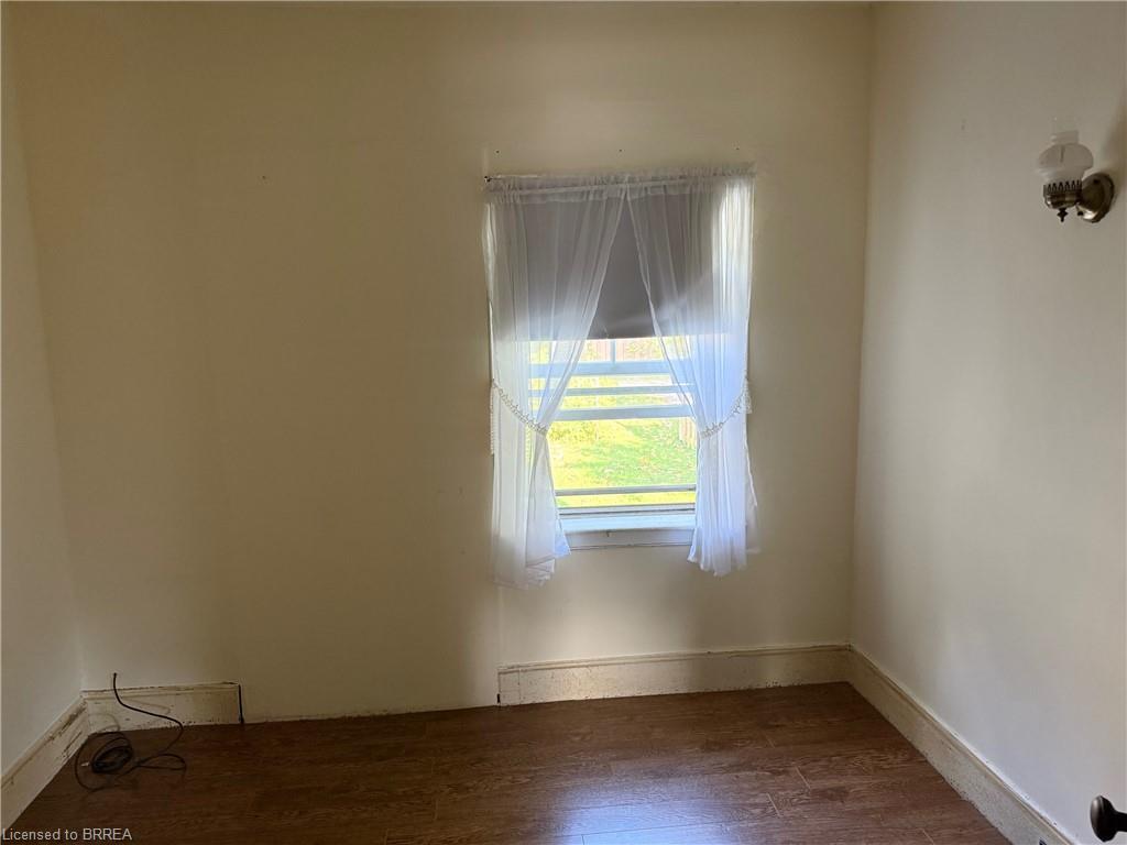 49 West River Street, Paris, ON - Indoor Photo Showing Other Room