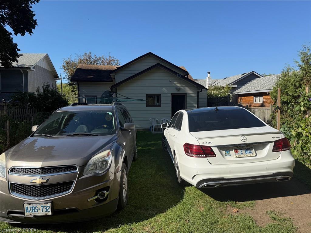 49 West River Street, Paris, ON - Outdoor