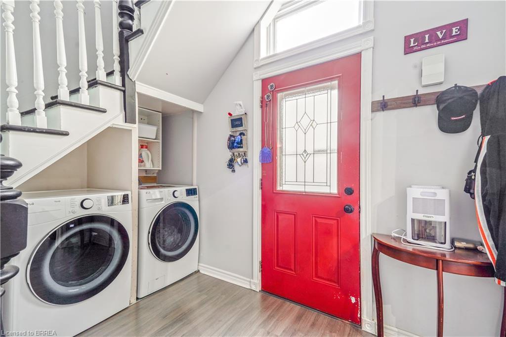 60 Terrace Hill Street, Brantford, ON - Indoor Photo Showing Laundry Room
