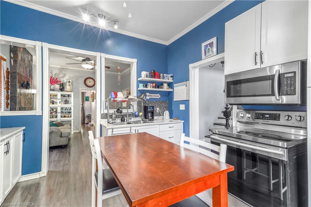 60 Terrace Hill Street, Brantford, ON - Indoor Photo Showing Kitchen