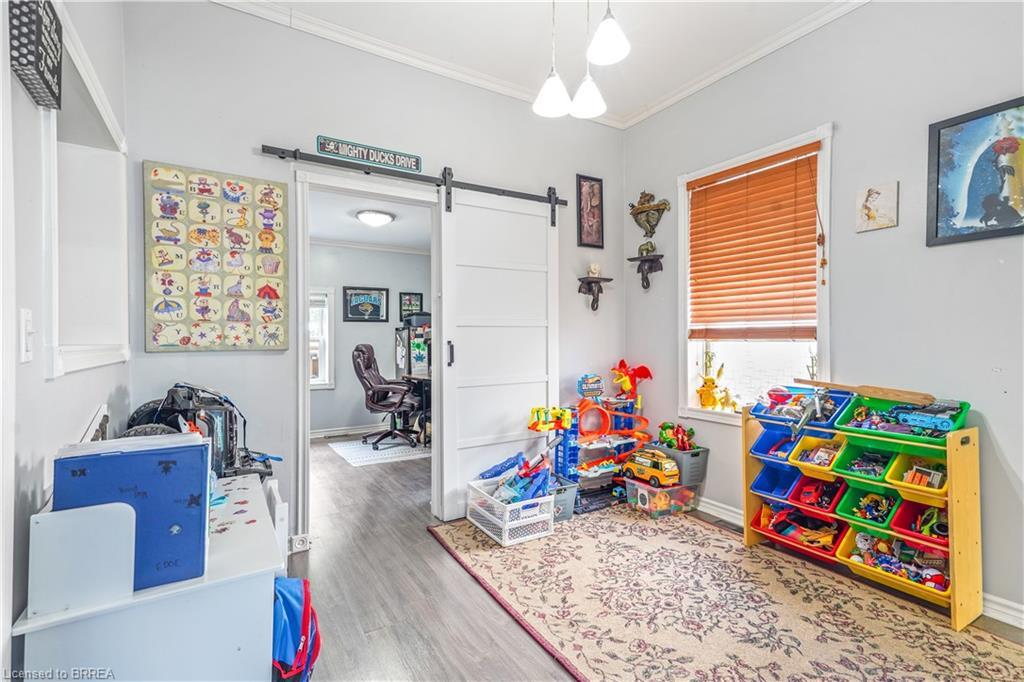 60 Terrace Hill Street, Brantford, ON - Indoor