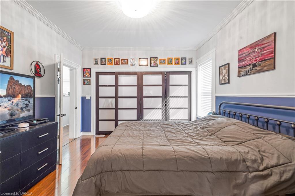 60 Terrace Hill Street, Brantford, ON - Indoor Photo Showing Bedroom