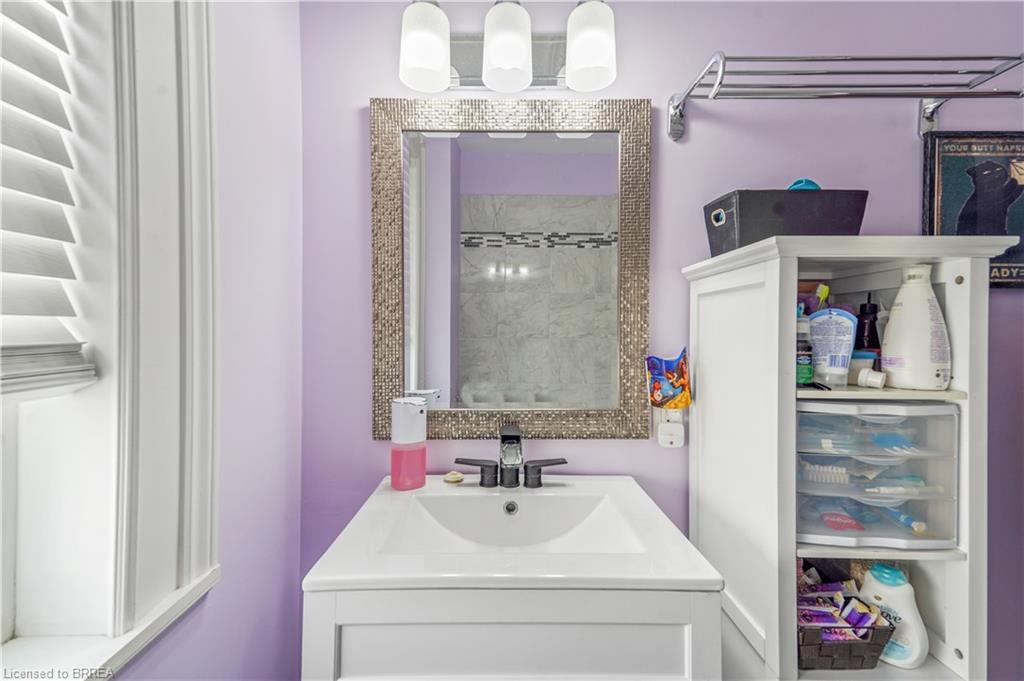 60 Terrace Hill Street, Brantford, ON - Indoor