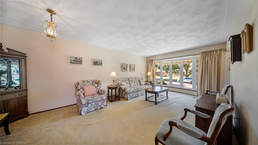 15 Acorn Lane, Brantford, ON - Indoor