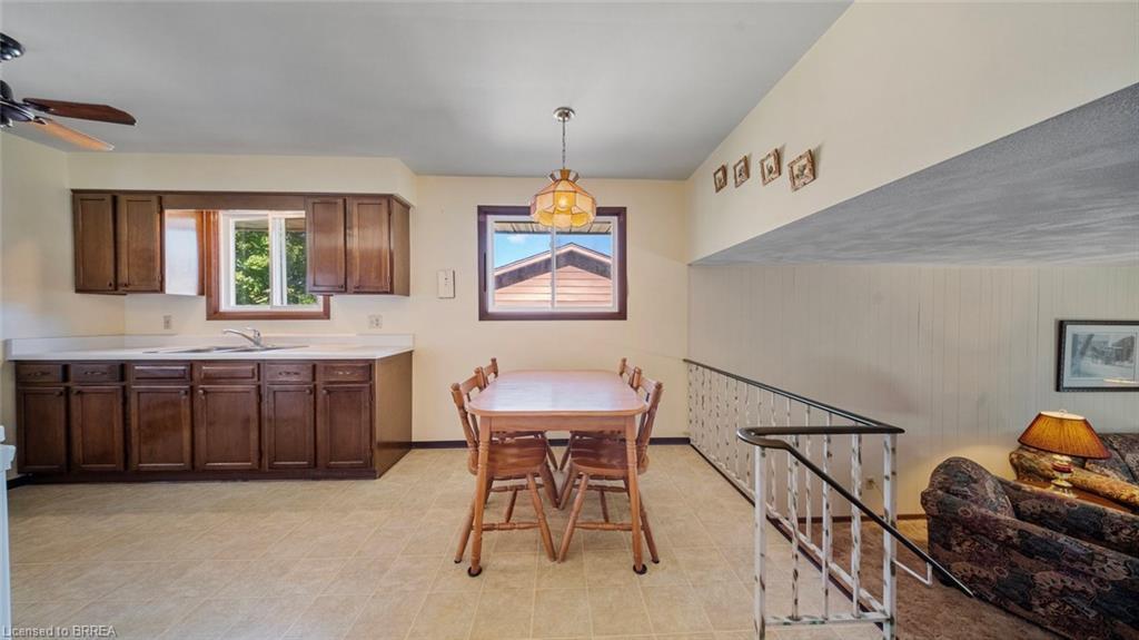 15 Acorn Lane, Brantford, ON - Indoor