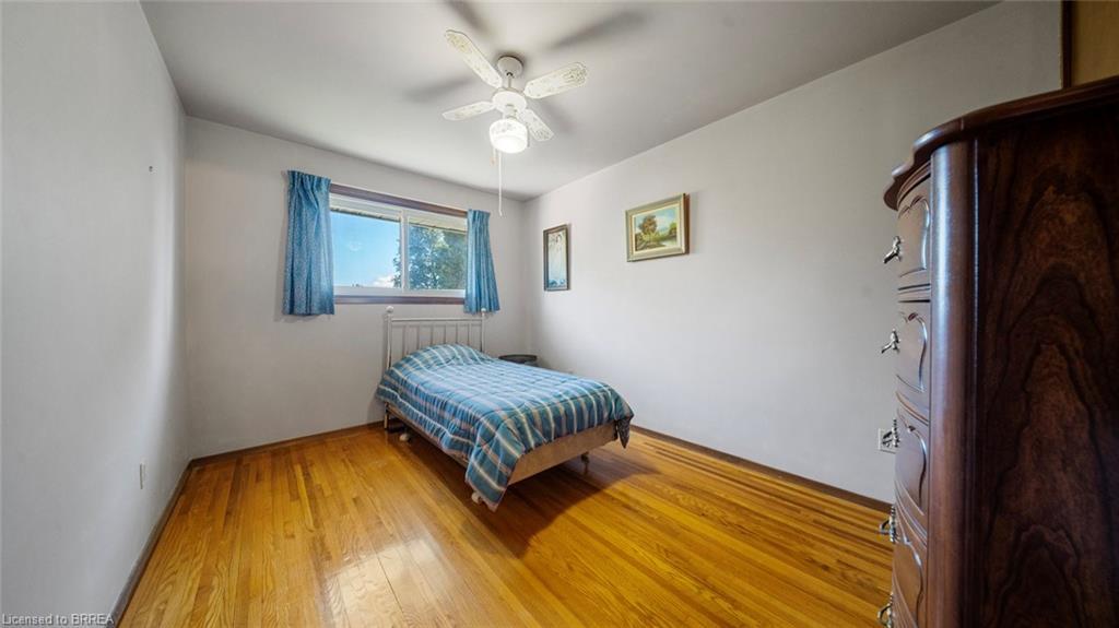 15 Acorn Lane, Brantford, ON - Indoor Photo Showing Bedroom