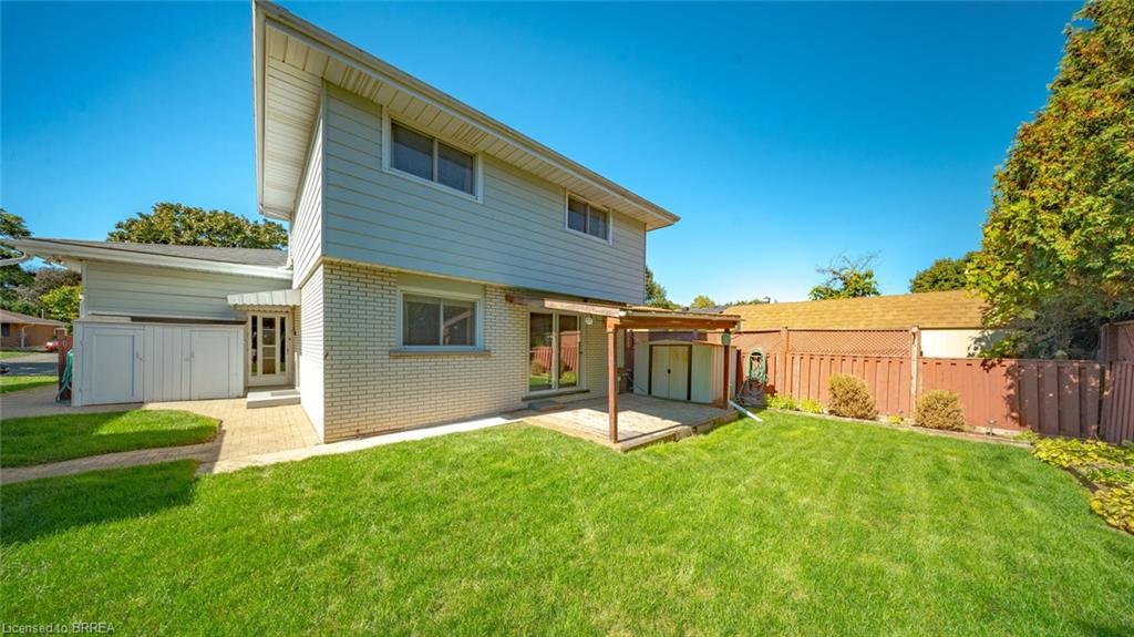 15 Acorn Lane, Brantford, ON - Outdoor