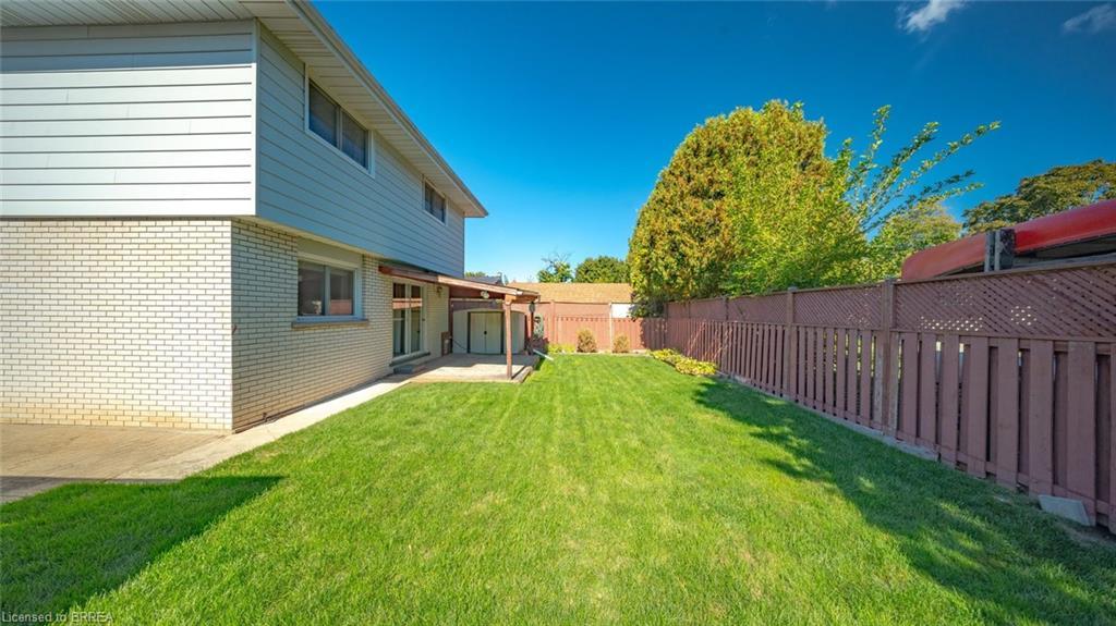 15 Acorn Lane, Brantford, ON - Outdoor