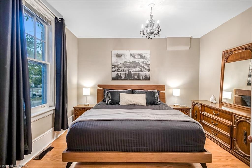 141 Alfred Street, Brantford, ON - Indoor Photo Showing Bedroom