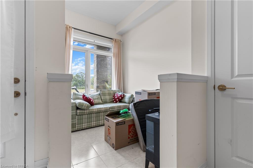 68 Stauffer Road, Brantford, ON - Indoor