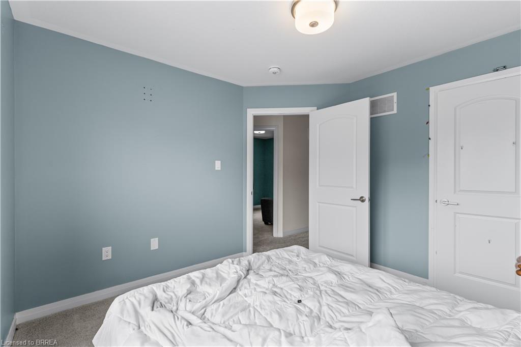 68 Stauffer Road, Brantford, ON - Indoor Photo Showing Bedroom
