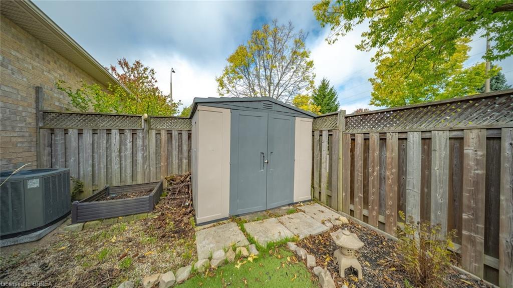 43 Idlewilde Lane, Hamilton, ON - Outdoor