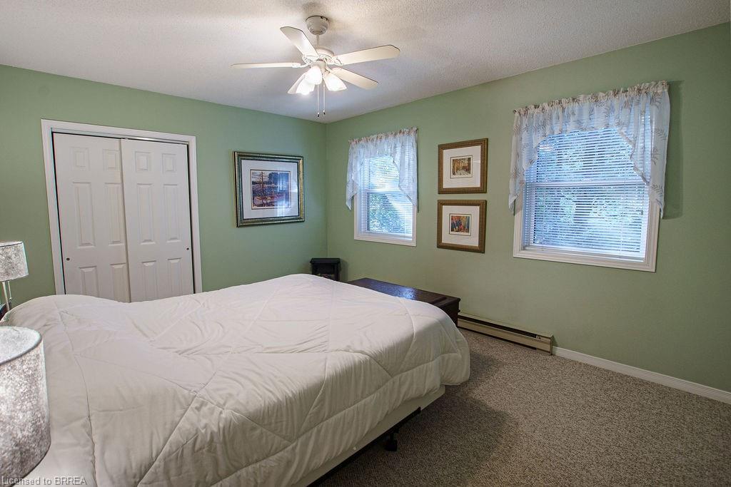 9928 Superior Street, Port Franks, ON - Indoor Photo Showing Bedroom