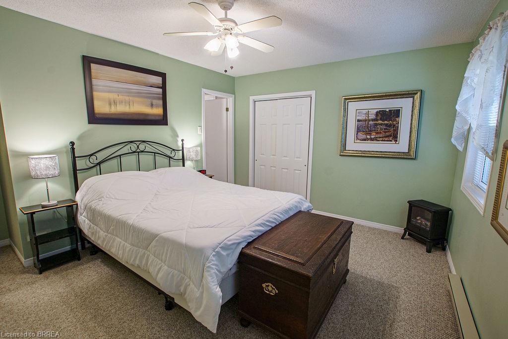 9928 Superior Street, Port Franks, ON - Indoor Photo Showing Bedroom