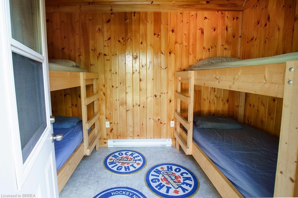 9928 Superior Street, Port Franks, ON - Indoor