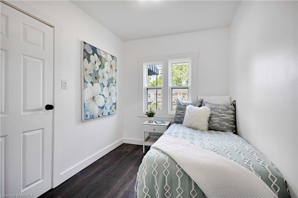 50 Morton Avenue, Brantford, ON - Indoor Photo Showing Bedroom
