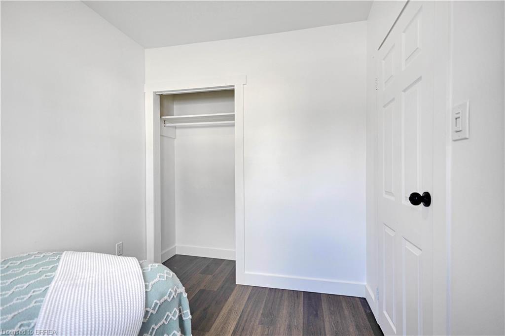 50 Morton Avenue, Brantford, ON - Indoor Photo Showing Bedroom