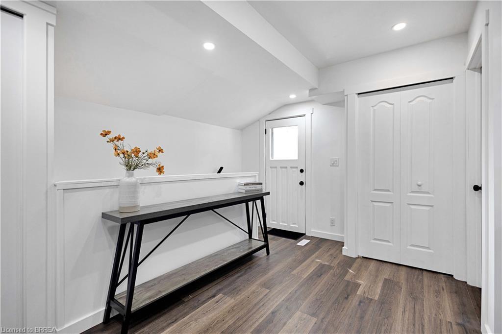 50 Morton Avenue, Brantford, ON - Indoor