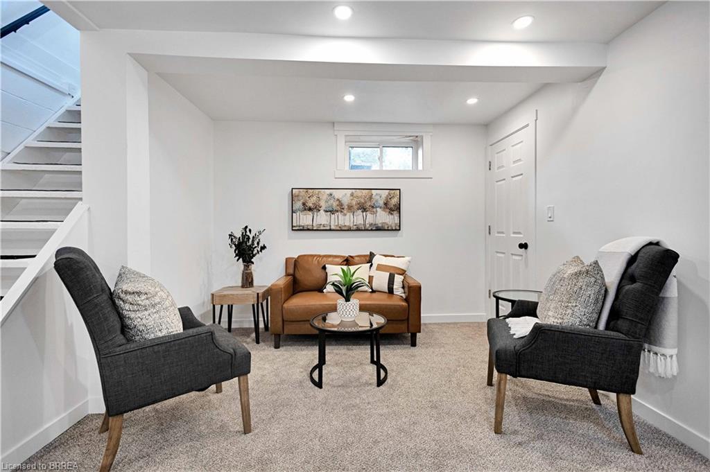 50 Morton Avenue, Brantford, ON - Indoor