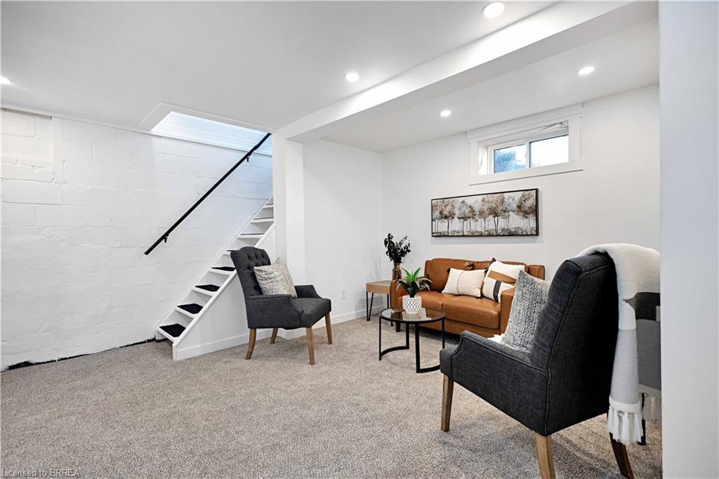 50 Morton Avenue, Brantford, ON - Indoor