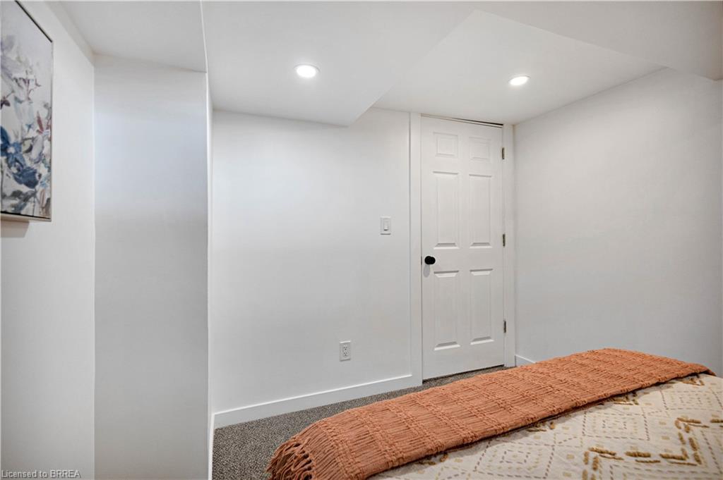 50 Morton Avenue, Brantford, ON - Indoor