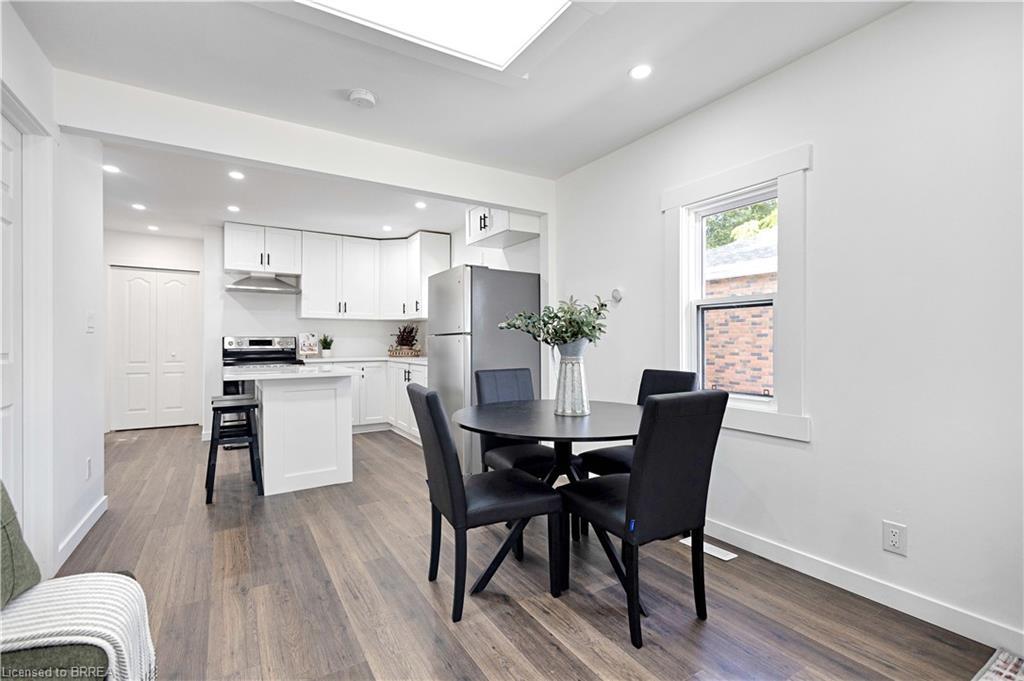 50 Morton Avenue, Brantford, ON - Indoor Photo Showing Dining Room