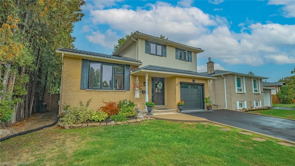 27 Gillin Road, Brantford, ON - Outdoor With Facade