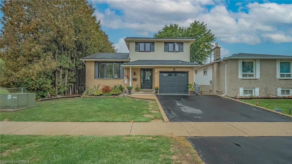 27 Gillin Road, Brantford, ON - Outdoor With Facade