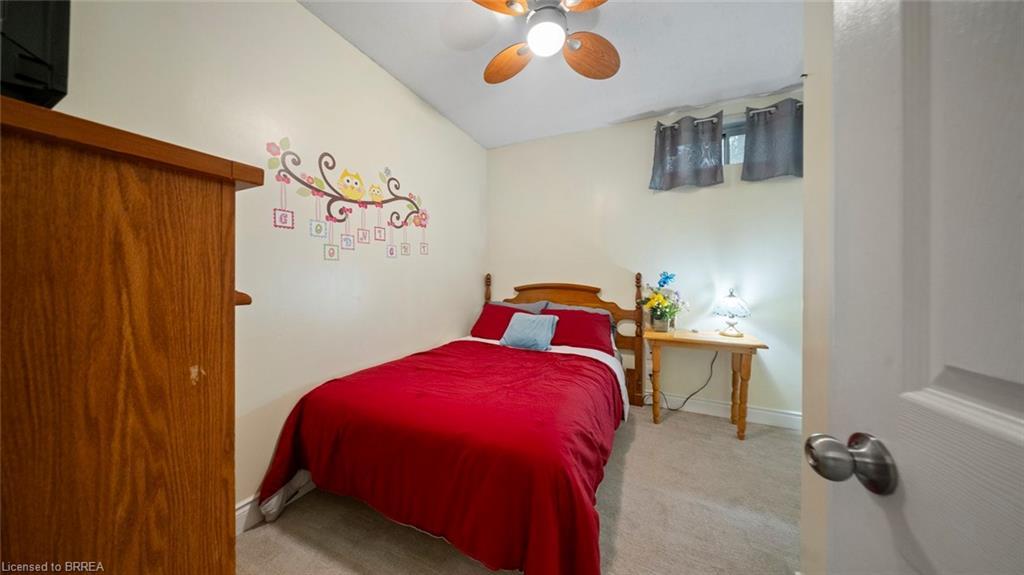 27 Gillin Road, Brantford, ON - Indoor Photo Showing Bedroom