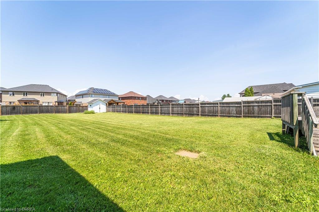 13 West Avenue, Stoney Creek, ON - Outdoor With Backyard