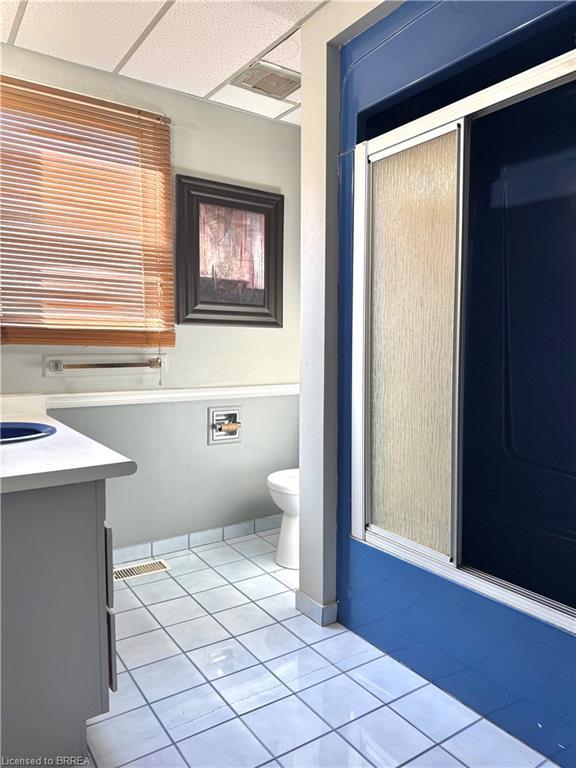 13 West Avenue, Stoney Creek, ON - Indoor Photo Showing Bathroom