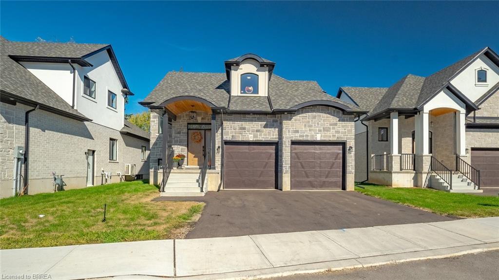 17-242 Mount Pleasant Street, Brantford, ON - Outdoor With Facade