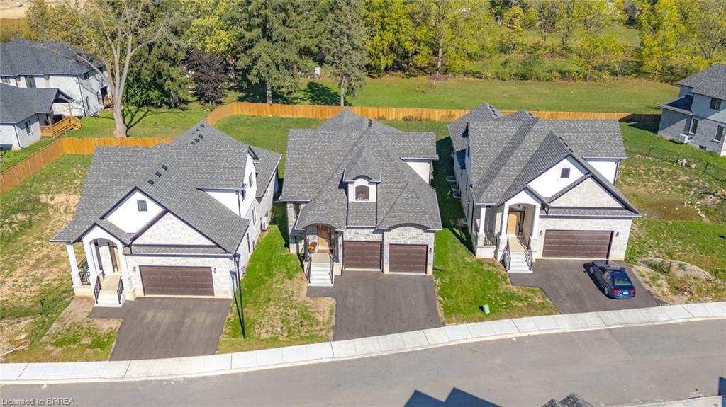 17-242 Mount Pleasant Street, Brantford, ON - Outdoor With Facade