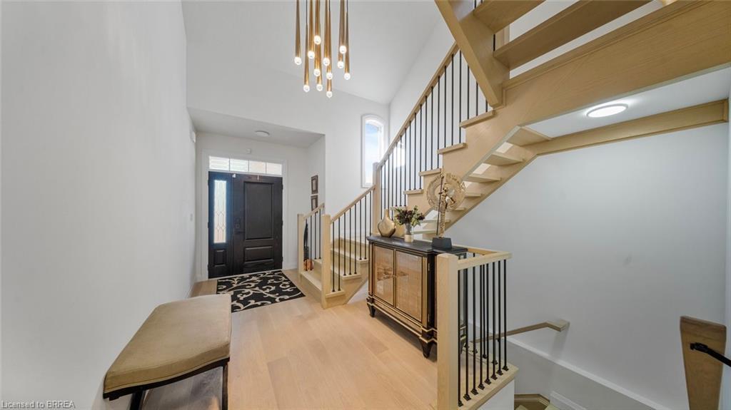 17-242 Mount Pleasant Street, Brantford, ON - Indoor Photo Showing Other Room