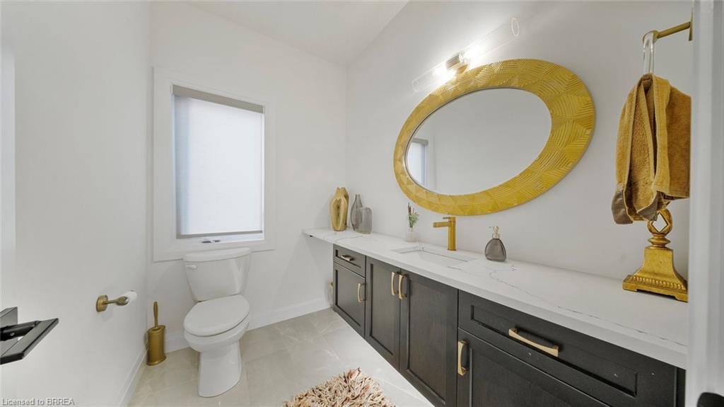 17-242 Mount Pleasant Street, Brantford, ON - Indoor Photo Showing Bathroom