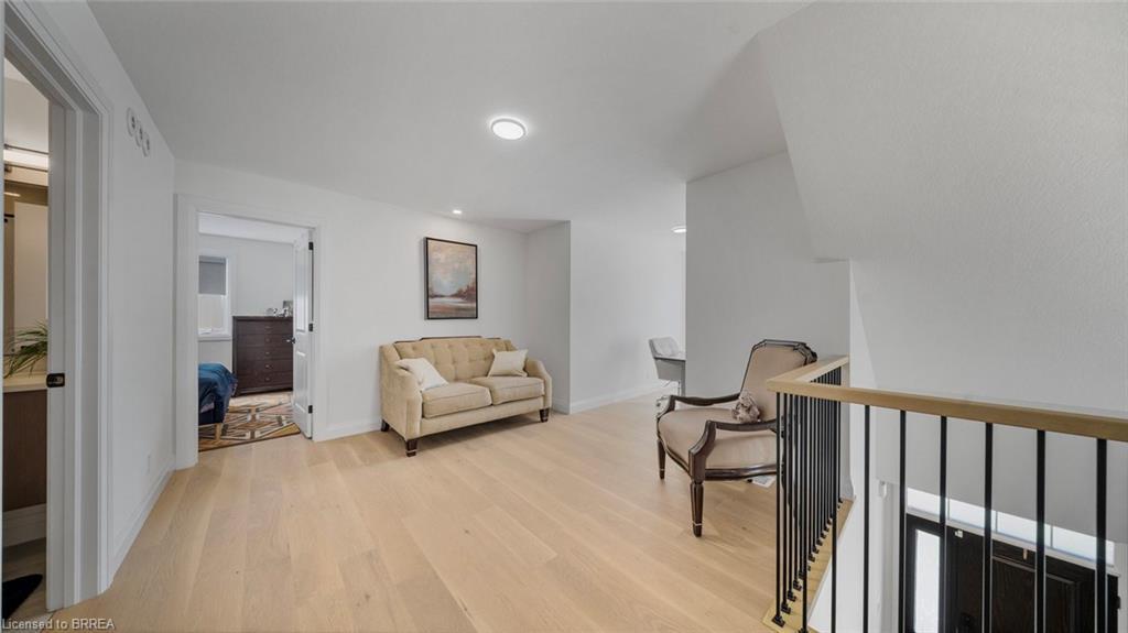 17-242 Mount Pleasant Street, Brantford, ON - Indoor Photo Showing Other Room