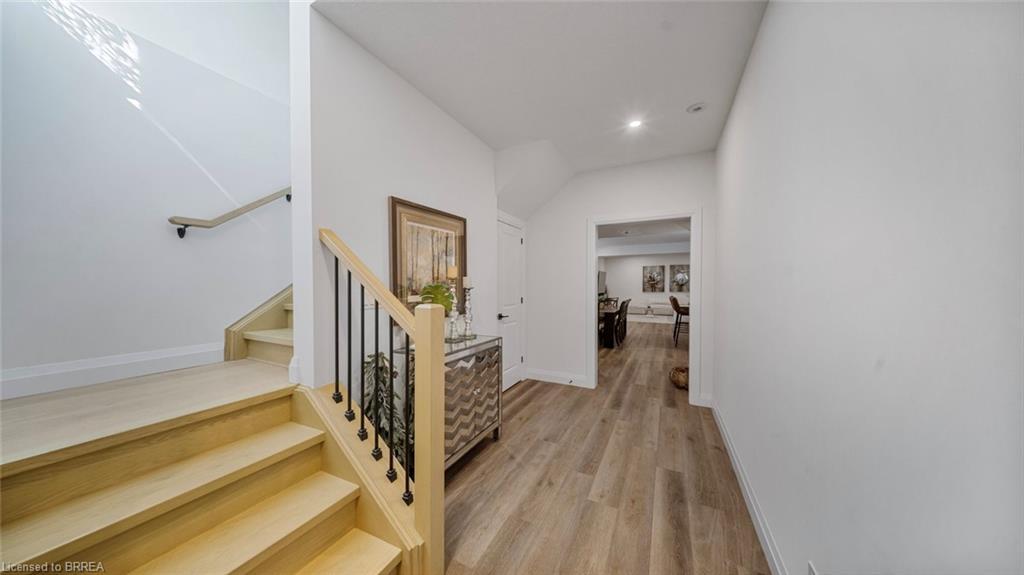 17-242 Mount Pleasant Street, Brantford, ON - Indoor Photo Showing Other Room